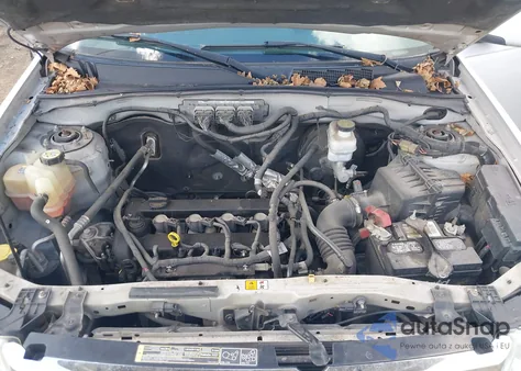 2011 Ford Escape Limited из США, поврежденный, VIN 1FMCU0E79BKC17279